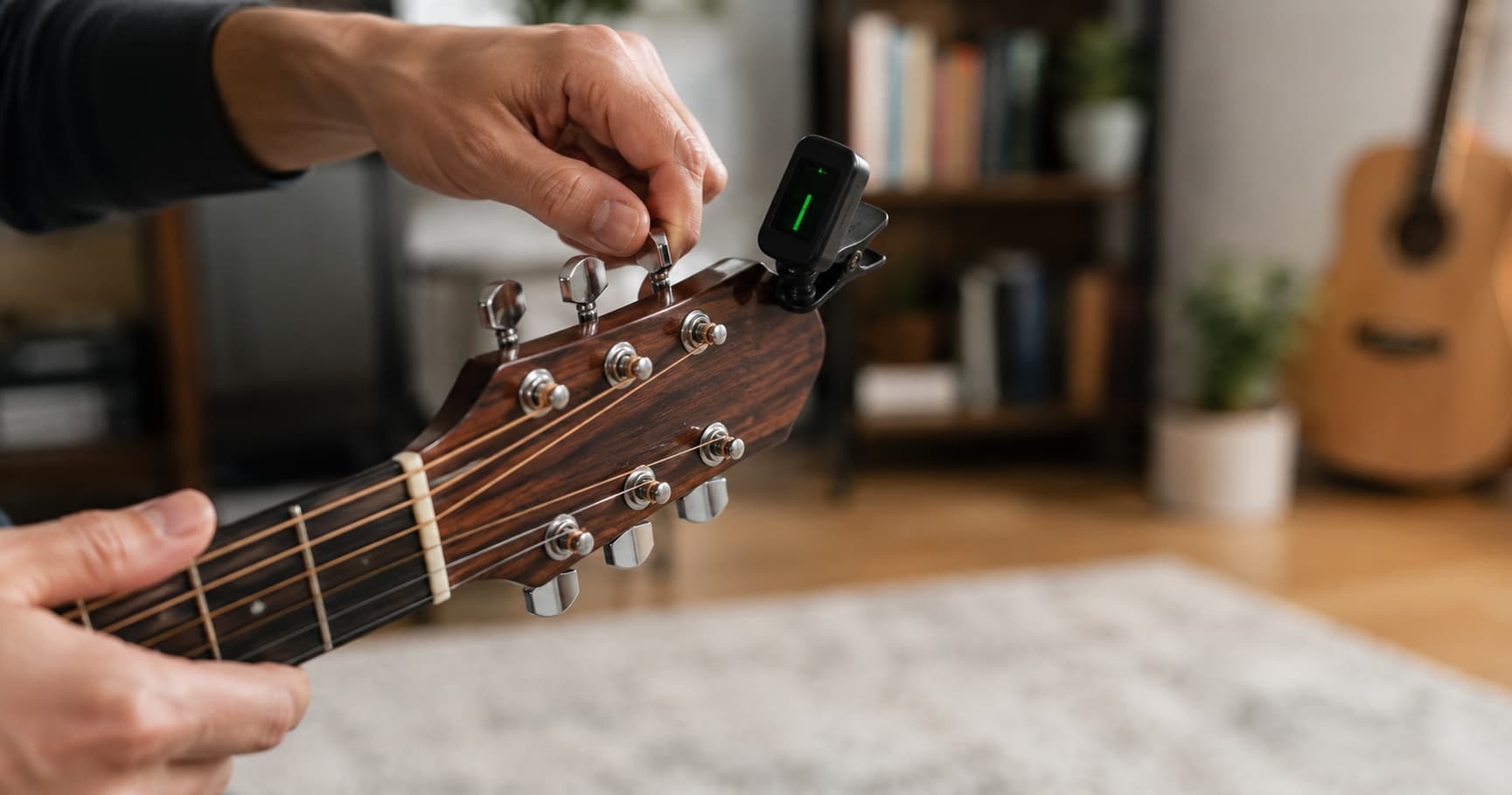 Cómo afinar una guitarra desde cero: 4 métodos explicados paso a paso